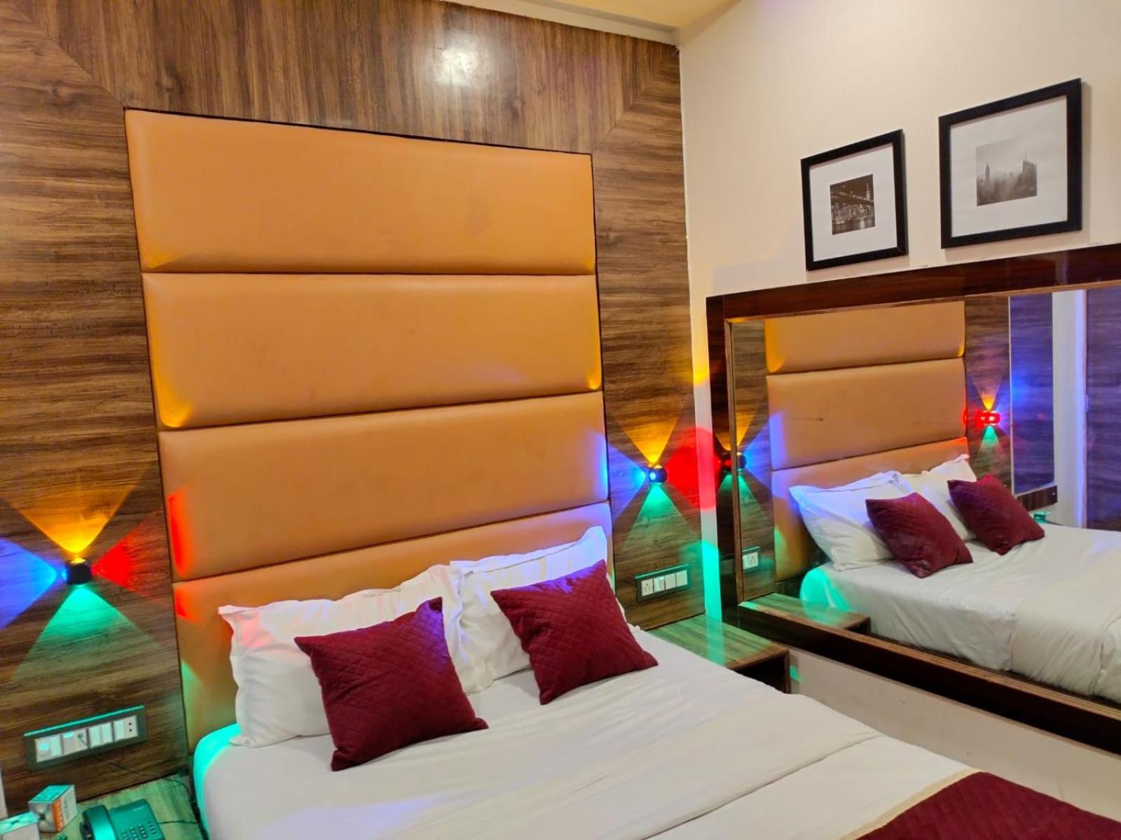 Hotel Blue Wellington - Near Mumbai Airport Kültér fotó