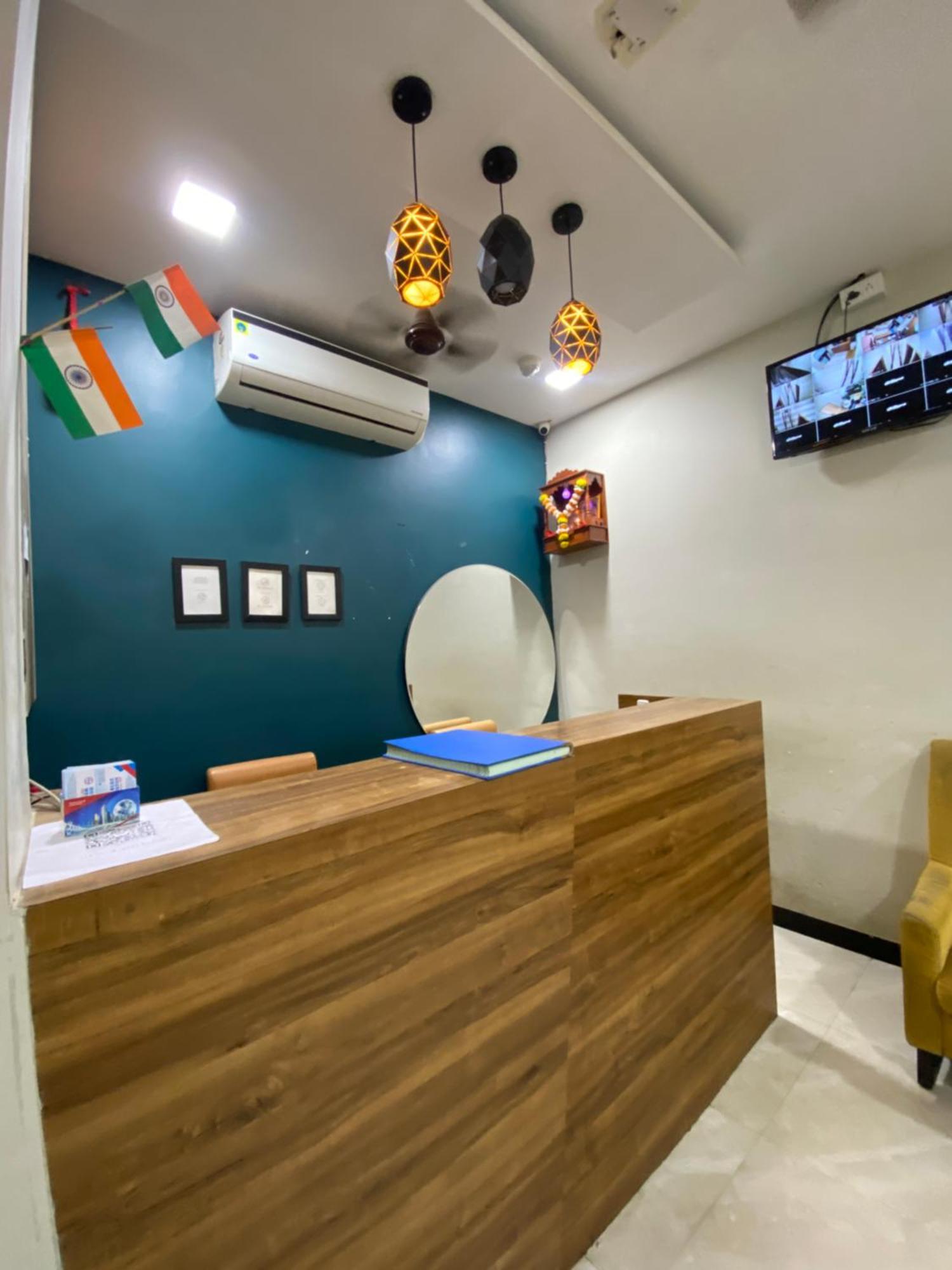 Hotel Blue Wellington - Near Mumbai Airport Kültér fotó